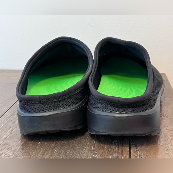 OOFOS Black Slip-On Loafers - Picture 8 of 10